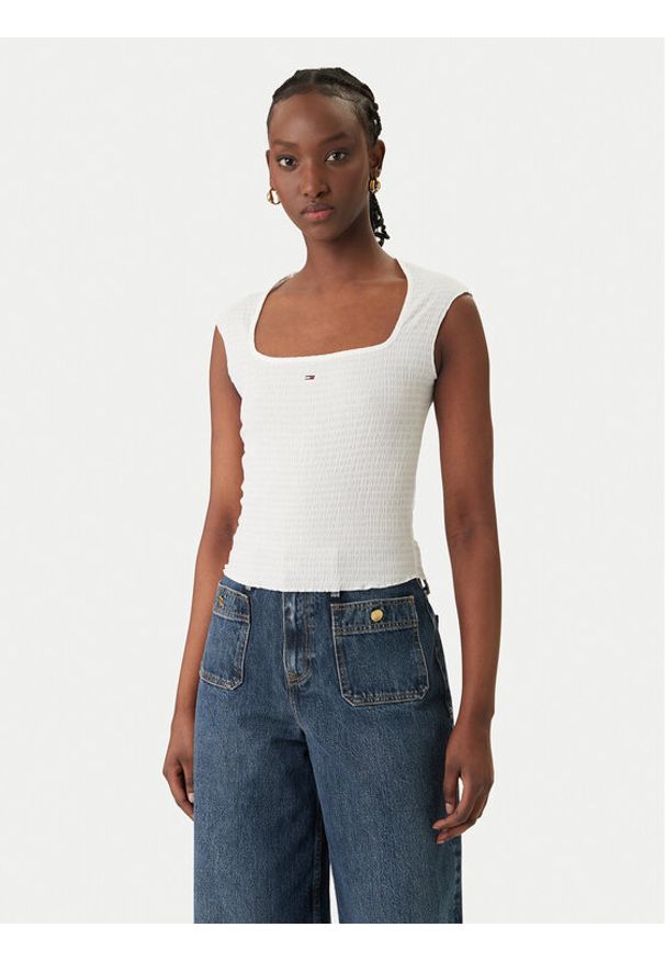 Tommy Jeans Top Smock Seersucker DW0DW22220 Biały Slim Fit. Kolor: biały. Materiał: syntetyk