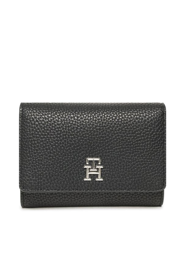 TOMMY HILFIGER - Duży Portfel Damski Tommy Hilfiger Th Emblem Med Wallet AW0AW14223 BDS. Kolor: czarny. Materiał: skóra