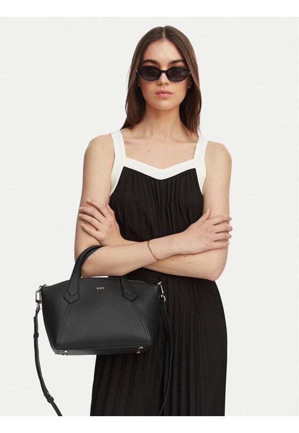 BOSS Torebka Lenah S 50563384 Czarny. Kolor: czarny. Materiał: skórzane