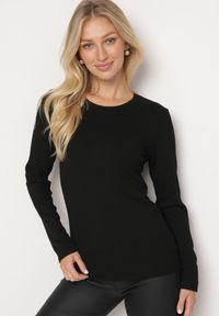 Born2be - Czarna Klasyczna Bluzka z Bawełną o Kroju Longsleeve Romara. Okazja: do pracy, na spotkanie biznesowe, na co dzień. Kolor: czarny. Materiał: bawełna. Długość rękawa: długi rękaw. Styl: klasyczny