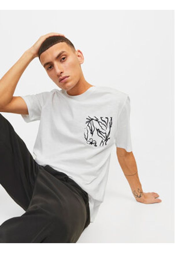 Jack & Jones - Jack&Jones T-Shirt Lafayette 12250435 Biały Standard Fit. Kolor: biały. Materiał: bawełna