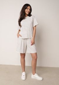 Born2be - Biało-Czarny Bawełniany T-shirt w Poziome Paski Rive. Okazja: do pracy, na co dzień. Kolor: czarny. Materiał: bawełna. Długość: krótkie. Wzór: paski. Styl: klasyczny, casual #2