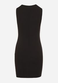 Born2be - Czarna Ołówkowa Sukienka Bez Rękawów z Wiskozą Nelazira. Okazja: na co dzień. Kolor: czarny. Materiał: wiskoza. Długość rękawa: bez rękawów. Typ sukienki: ołówkowe. Styl: klasyczny, casual, elegancki #5