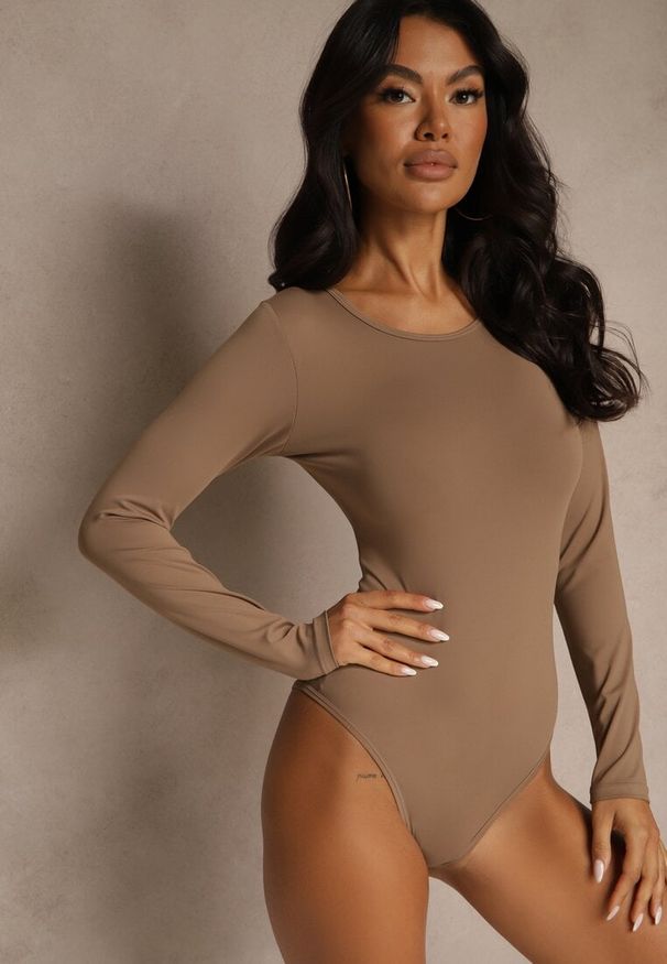 Renee - Brązowe Body o Dopasowanym Kroju Entila. Okazja: na co dzień. Kolor: brązowy. Materiał: jeans. Styl: wizytowy, casual