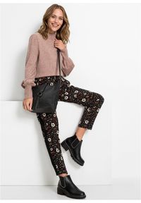 bonprix - Torebka na ramię z ozdobną klapą. Kolor: czarny. Materiał: skórzane. Styl: elegancki. Rodzaj torebki: na ramię #2