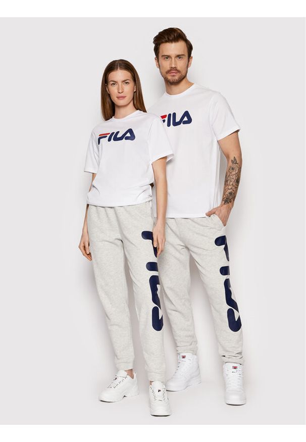 Fila T-Shirt Unisex Bellano FAU0067 Biały Regular Fit. Kolor: biały. Materiał: bawełna