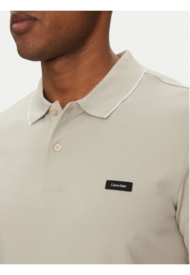 Calvin Klein Polo K10K112751 Szary Regular Fit. Typ kołnierza: polo. Kolor: szary. Materiał: bawełna