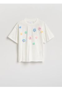 Reserved - Bawełniany t-shirt z aplikacją 3d - złamana biel. Materiał: bawełna. Wzór: aplikacja #1