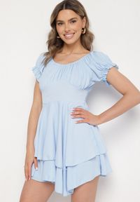 Born2be - Jasnoniebieska Sukienka z Bawełną Bufiastymi Rękawami i Falbankami Maveleira. Typ kołnierza: kołnierz z falbankami. Kolor: niebieski. Materiał: bawełna. Styl: elegancki