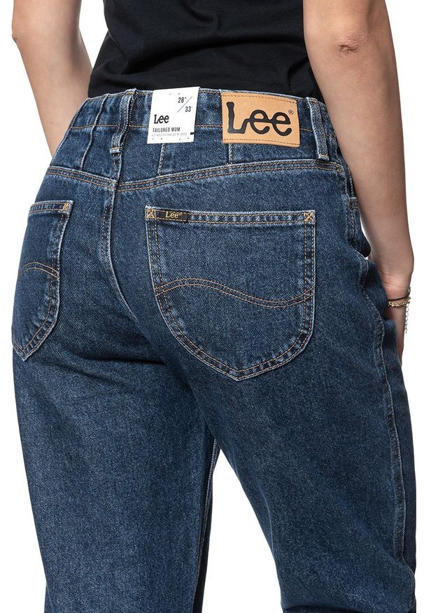 Lee - SPODNIE DAMSKIE LEE TAILORED MOM DARK WORN L31IRDEP 112107151