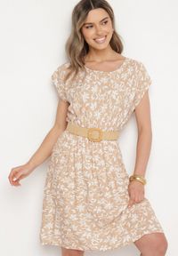 Born2be - Beżowa Sukienka z Bawełną i Kwiatowym Wzorem Lumianisse. Okazja: na co dzień. Kolor: beżowy. Materiał: bawełna. Długość rękawa: krótki rękaw. Wzór: kwiaty. Sezon: lato. Styl: casual, elegancki #7