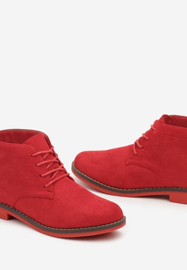 Renee - Czerwone Botki z Sznurowaniem Wasicia. Kolor: czerwony. Materiał: jeans, dzianina, zamsz. Wzór: kratka. Styl: elegancki, klasyczny