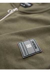 Ombre Clothing - Bawełniana rozpinana bluza męska dresowa bomberka – khaki V1 - Rozmiar: XL. Okazja: na co dzień. Kolor: brązowy. Materiał: dresówka, bawełna. Wzór: aplikacja. Styl: sportowy, casual, elegancki #7
