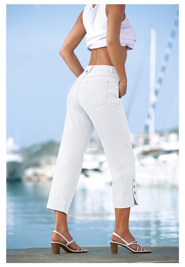 Dżinsy 3/4 ze stretchem bonprix biały denim. Kolor: biały. Styl: elegancki