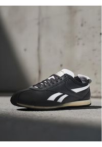 Reebok Sneakersy EO-R400 100233940 Czarny. Kolor: czarny. Materiał: skóra