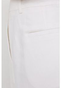 Birgitte Herskind szorty z domieszką lnu damskie kolor biały gładkie high waist. Stan: podwyższony. Kolor: biały. Materiał: len. Wzór: gładki