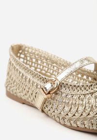 Born2be - Złote Szydełkowe Balerinki z Paskiem z Klamerką Uroinne. Okazja: na spacer, na co dzień. Zapięcie: pasek. Kolor: złoty. Materiał: jeans. Styl: casual, klasyczny #6