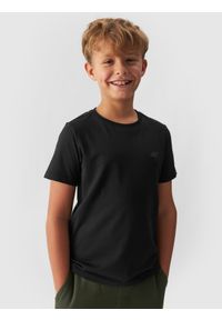 4f - 4F T-shirt gładki chłopięcy - czarny 140 (9-10 lat). Okazja: na co dzień. Kolor: czarny. Materiał: dzianina, bawełna, jersey. Długość rękawa: krótki rękaw. Długość: krótkie. Wzór: gładki. Sezon: lato. Styl: sportowy, casual