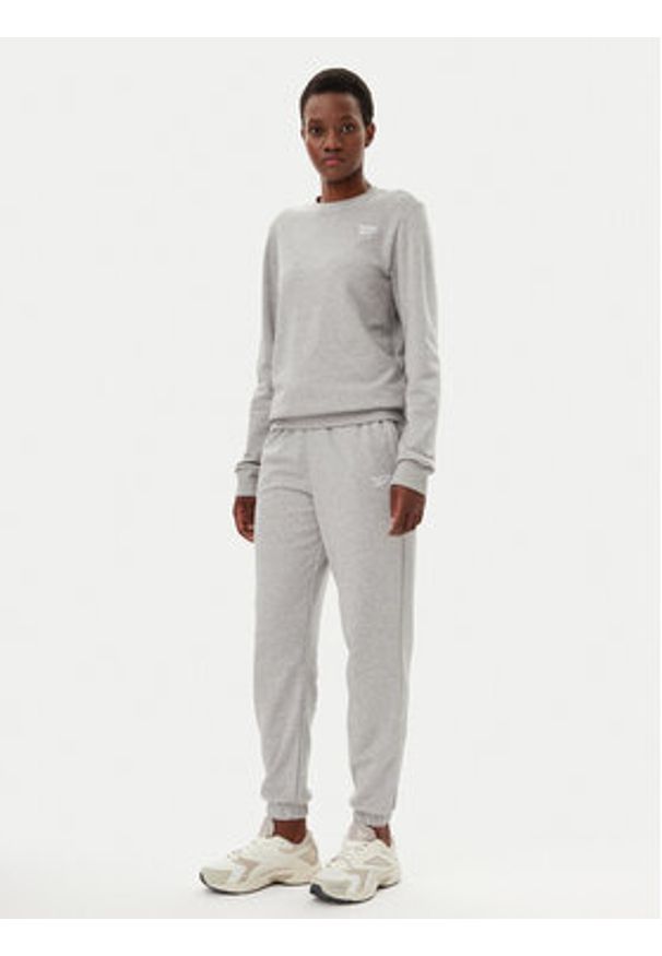 Reebok Bluza 100012556 Szary Regular Fit. Kolor: szary. Materiał: syntetyk, bawełna