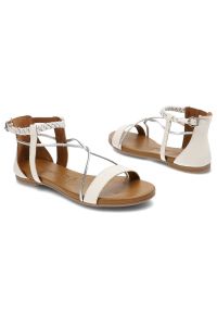 Białe Sandały Damskie Tamaris Modne Letnie Buty. Okazja: na spacer, na co dzień. Zapięcie: pasek. Kolor: biały. Wzór: paski, aplikacja. Materiał: skóra, len. Sezon: lato. Obcas: na obcasie. Styl: street, wakacyjny, elegancki, boho, casual. Wysokość obcasa: niski #2