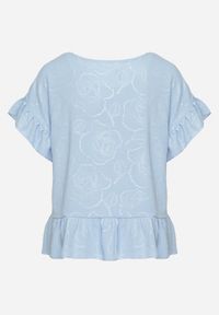 Born2be - Jasnoniebieska Bluzka o Kroju Oversize z Falbanami Livelle. Okazja: na co dzień. Kolor: niebieski. Materiał: jeans. Długość rękawa: krótki rękaw. Długość: krótkie. Styl: casual #7