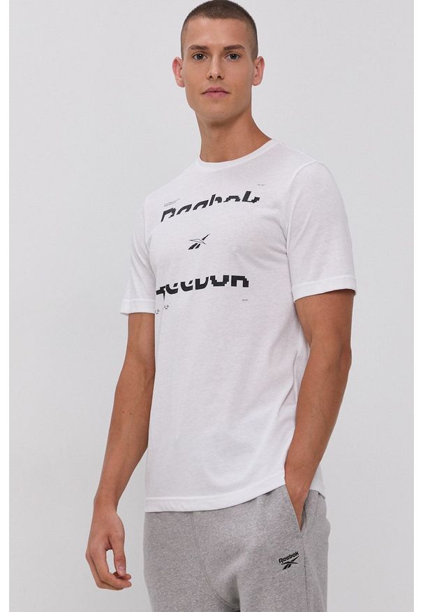 Reebok - T-shirt. Okazja: na co dzień. Kolor: biały. Materiał: włókno, materiał. Wzór: nadruk. Styl: casual