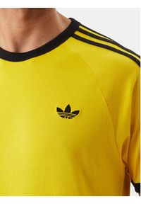Adidas - adidas T-Shirt 3-Stripes KE3533 Żółty Regular Fit. Kolor: żółty. Materiał: bawełna #2