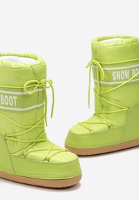Born2be - Zielone Ocieplone Śniegowce z Długą Cholewką na Platformie Carvina. Zapięcie: pasek. Kolor: zielony. Szerokość cholewki: normalna. Wzór: napisy, aplikacja. Obcas: na platformie #3