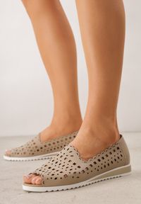 Born2be - Beżowe Balerinki Ażurowe ze Skóry Naturalnej z Odkrytym Noskiem Amalimeni. Okazja: na co dzień, do pracy. Kolor: beżowy. Materiał: skóra. Szerokość cholewki: normalna. Wzór: ażurowy. Styl: casual, klasyczny, elegancki #3