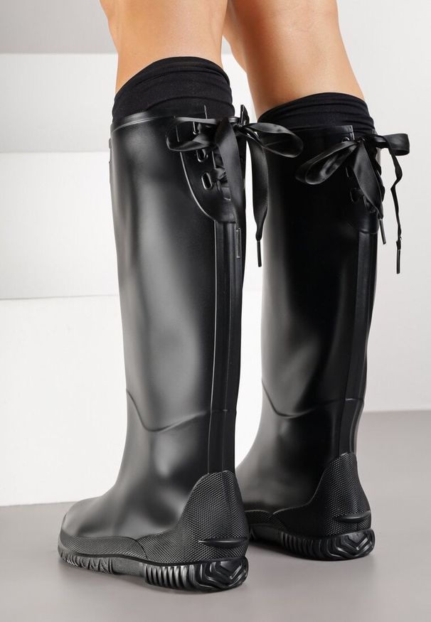 Renee - Czarne Kalosze Ozdobione Kokardkami Lorriva. Okazja: na co dzień. Kolor: czarny. Materiał: jeans. Wzór: aplikacja. Styl: casual