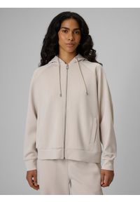 4f - 4F Bluza dresowa loose z kapturem damska - biała XS. Okazja: na co dzień. Typ kołnierza: kaptur. Kolor: biały. Materiał: dresówka. Styl: casual, klasyczny #1