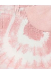 MOA Concept - MOA CONCEPT - Różowe spodenki tye-die. Kolor: biały. Materiał: bawełna