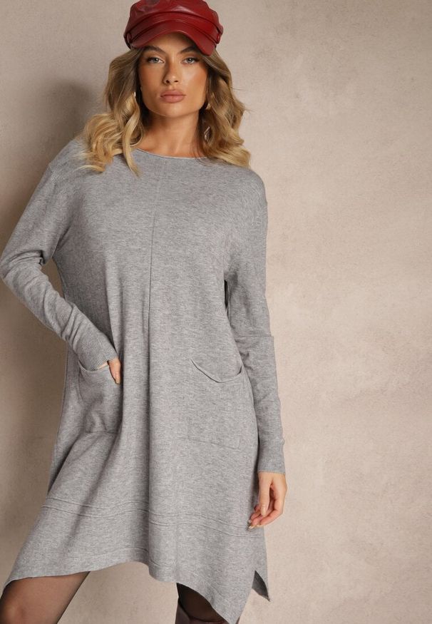 Renee - Szara Trapezowa Sukienka z Wiskozą z Asymetrycznym Dołem Sianille. Okazja: na co dzień, do pracy. Kolor: szary. Materiał: wiskoza. Długość rękawa: długi rękaw. Typ sukienki: trapezowe, asymetryczne. Styl: casual, elegancki