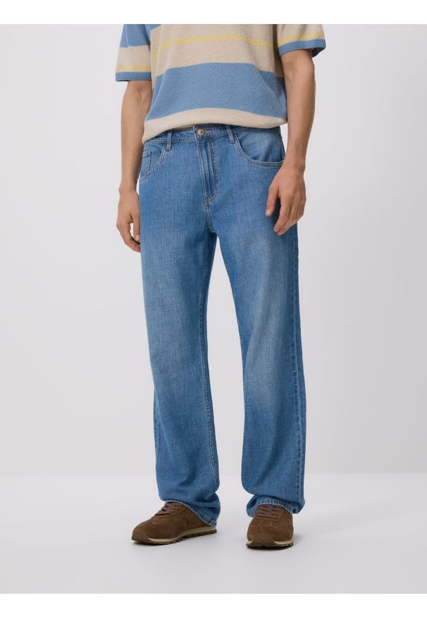 Reserved - Jeansy straight fit - niebieski. Kolor: niebieski