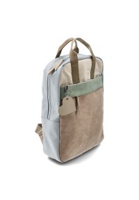 Plecak damski Rieker, z materiału syntetycznego z gładkimi i fakturowanymi panelami funkcjonalna konstrukcja zewnętrzne kieszeń na laptopa wygodne sz. Kolor: beżowy. Materiał: syntetyk, materiał. Wzór: gładki. Styl: casual #6