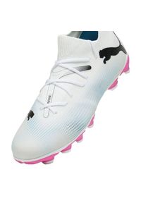 Buty piłkarskie Puma Future 7 Match FG/AG Jr 107729 01 białe. Kolor: biały. Materiał: syntetyk, dzianina. Szerokość cholewki: normalna. Sport: piłka nożna