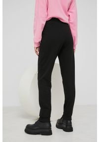 Answear Lab spodnie damskie kolor czarny gładkie. Kolor: czarny. Materiał: dzianina. Wzór: gładki #3