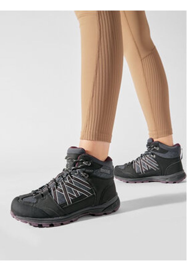 Regatta Trekkingi Lady Samaris II Mid RWF539 Czarny. Kolor: czarny. Materiał: skóra