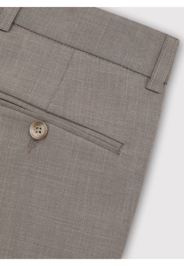 Pako Lorente - PAKO LORENTE – Jasnobrązowe spodnie ganiturowe. Kolor: brązowy. Materiał: wiskoza, poliester, elastan. Wzór: gładki. Styl: młodzieżowy, elegancki