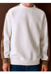 Sinsay - Bluza crewneck z lampasami - kremowy. Kolor: kremowy #1