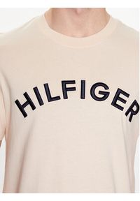 TOMMY HILFIGER - Tommy Hilfiger T-Shirt Arched MW0MW30055 Beżowy Regular Fit. Kolor: beżowy. Materiał: bawełna #3