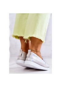 Damskie Skórzane Tenisówki Slip-On S.Barski Holograficzne Srebrne srebrny. Zapięcie: bez zapięcia. Kolor: srebrny. Materiał: skóra #5