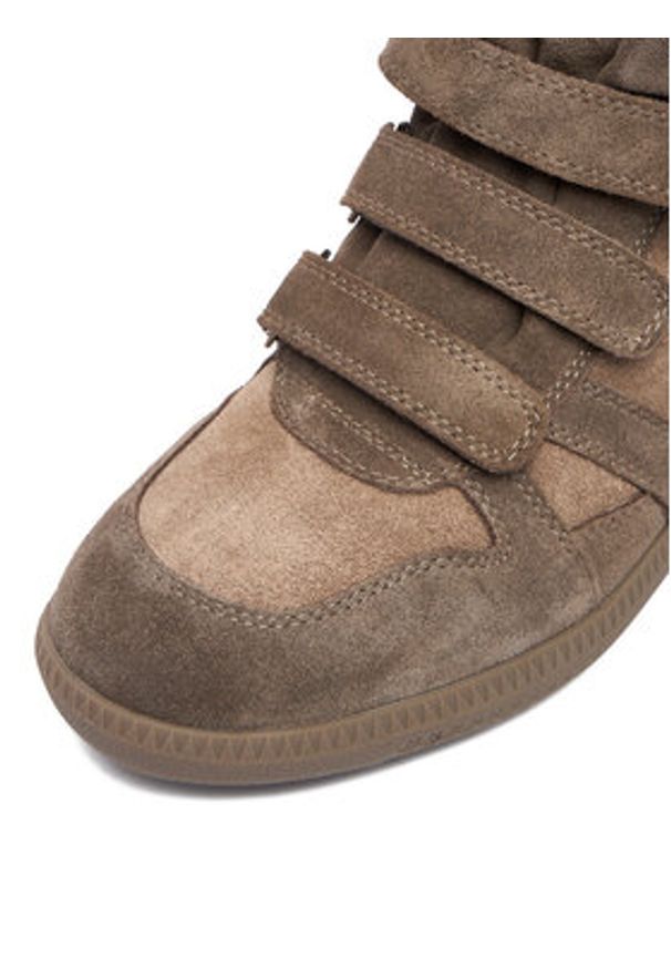 Badura Sneakersy EO-IVI-LT1885-2N Brązowy. Kolor: brązowy. Materiał: zamsz, skóra