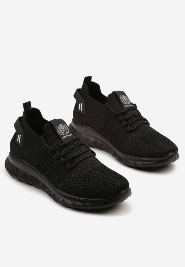 Born2be - Czarno-Szare Buty Sportowe Sneakersy z Ozdobnym Tłoczeniem Daviros. Okazja: na co dzień. Kolor: czarny. Materiał: jeans