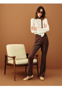 Sinsay - Spodnie flare - brązowy. Kolor: brązowy #1