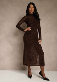 Renee - Brązowa Sukienka z Domieszką Wiskozy Ozdobiona Welurowym Nadrukiem Vetionne. Okazja: na co dzień, na imprezę. Kolor: brązowy. Materiał: welur, wiskoza. Długość rękawa: na ramiączkach. Wzór: aplikacja, nadruk. Styl: casual, elegancki. Długość: midi #5