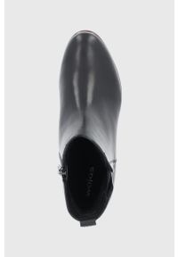 Wojas Botki skórzane damskie kolor czarny na płaskim obcasie lekko ocieplone. Nosek buta: okrągły. Kolor: czarny. Materiał: skóra. Obcas: na obcasie. Wysokość obcasa: niski #2