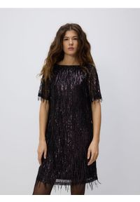 Reserved - Cekinowa sukienka mini - ciemnofioletowy. Kolor: fioletowy. Materiał: dzianina. Typ sukienki: proste. Długość: mini #1