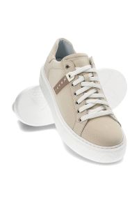 Beżowe Sneakersy Nessi Skórzane Półbuty Damskie. Kolor: beżowy. Materiał: skóra. Szerokość cholewki: normalna #6