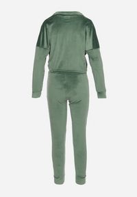 Born2be - Zielony Welurowy Komplet Dresowy Krótka Bluza i Spodnie z Wstawkami w Cętki Kilima. Kolor: zielony. Materiał: dresówka, welur. Wzór: aplikacja #3